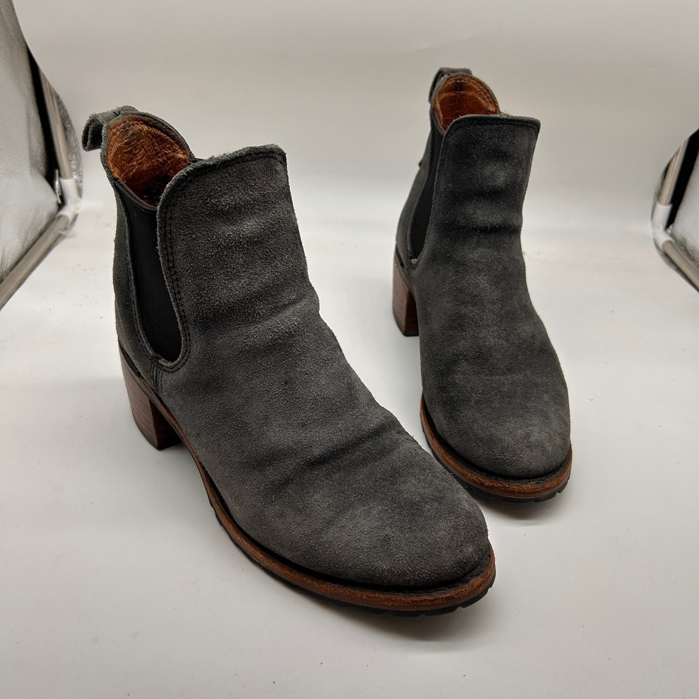 Frye Chelsea Boots Grey Suede Vibram Lug Sole Stacked Heel Womens 9.5 see detail